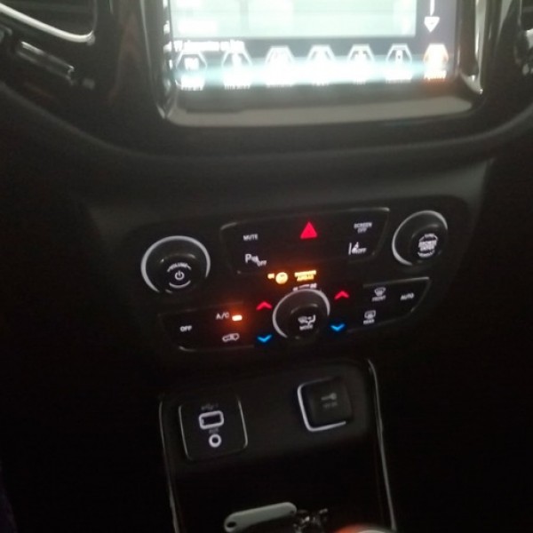 JEEP Compass 1.6 Mjt Night Eagle 4x2 JEEP Compass 1.6 Mjt Night Eagle 4x2
