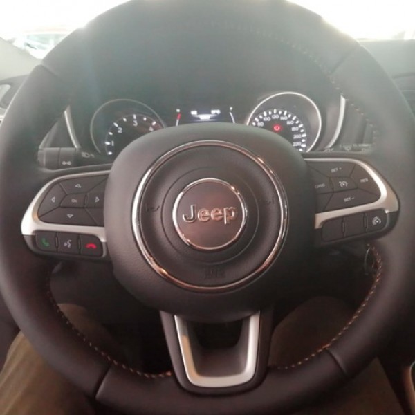 JEEP Compass 1.6 Mjt Longitude 4x2 JEEP Compass 1.6 Mjt Longitude 4x2