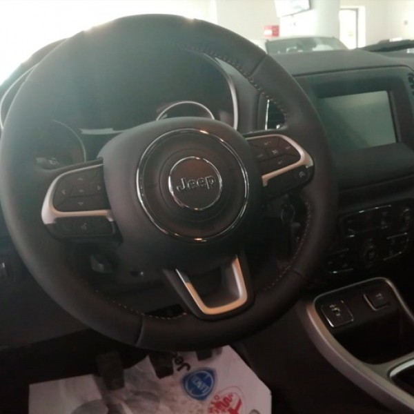 JEEP Compass 1.6 Mjt Longitude 4x2 JEEP Compass 1.6 Mjt Longitude 4x2